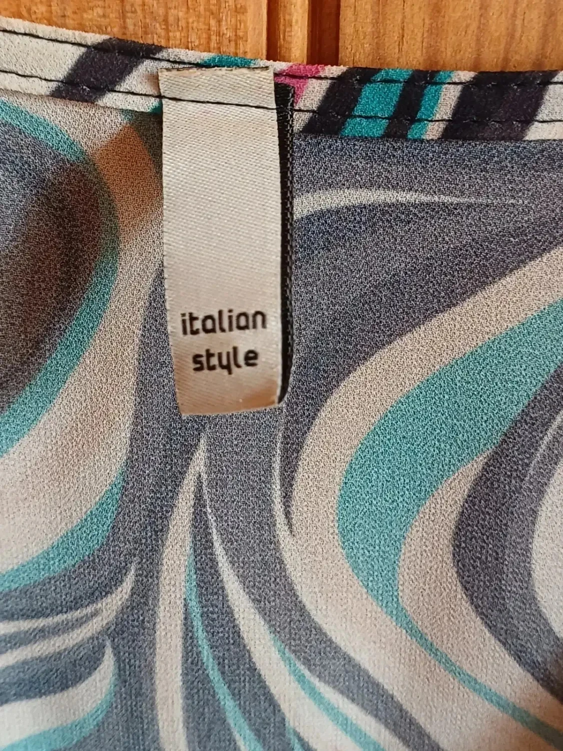 Italian style smocked fluid top – photo 6